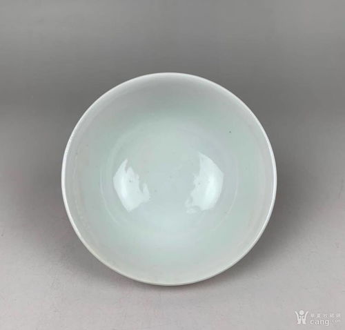 建國(guó)瓷廠(chǎng)瑰寶 五十年代新粉彩花鳥(niǎo)碗的藝術(shù)與歷史價(jià)值